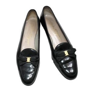 Salvatore Ferragamo | Patent Leather Bow Accents Loafers Size 8A